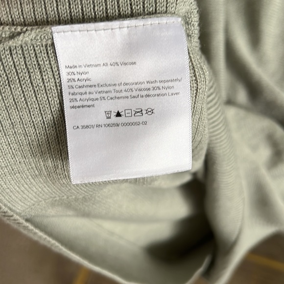 Lululemon Cashmere Blend Long Sleeve Sweater - 4 - Green - Picture 3 of 6